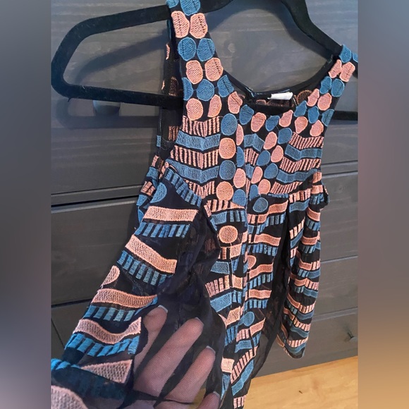 Black-multi colour Top with lace. Sm - Picture 2 of 5